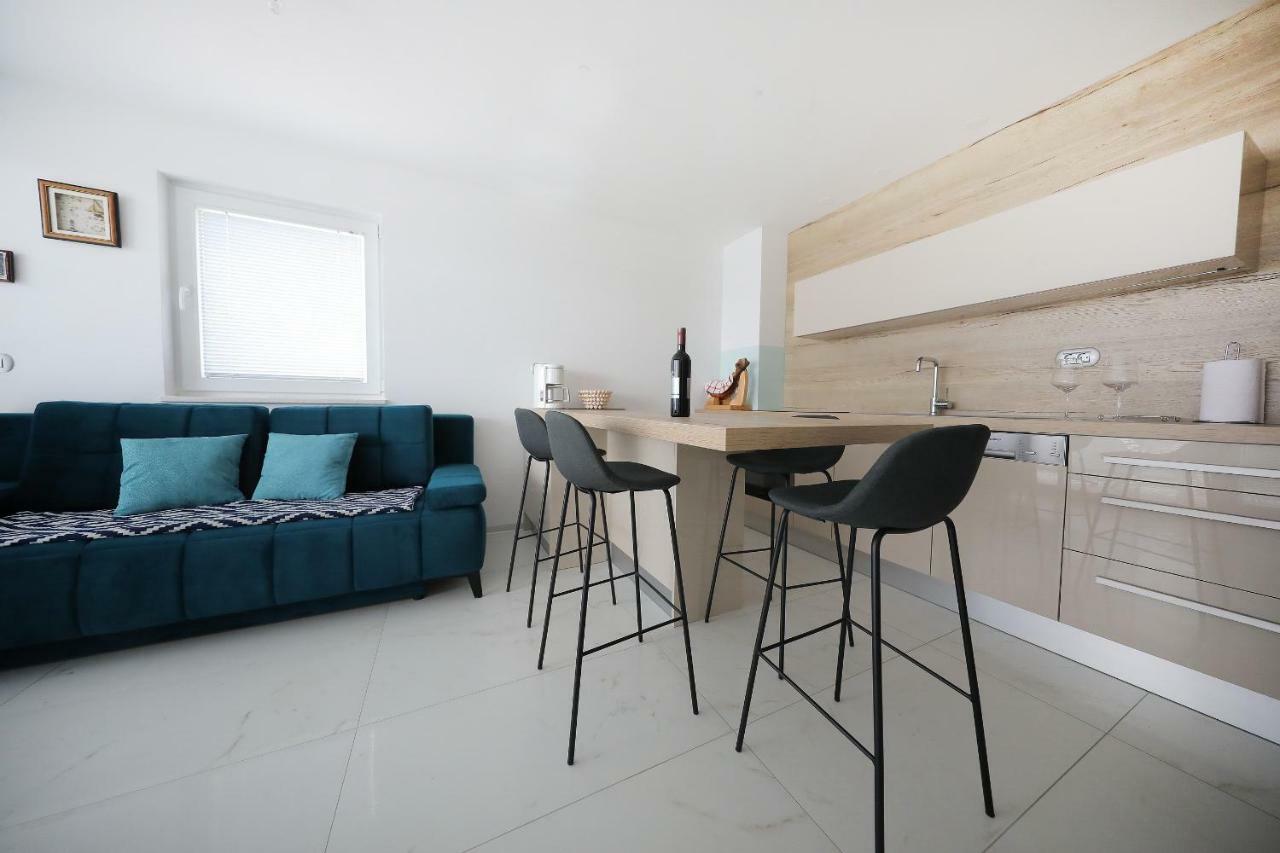 Luxury Sunset Penthouse With Seaview Apartment Petrcane Exterior photo